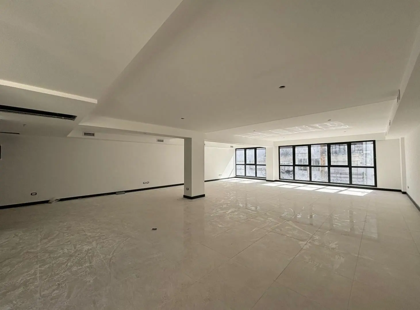 Venta / Alquiler oficina a estrenar. Zona centro 4