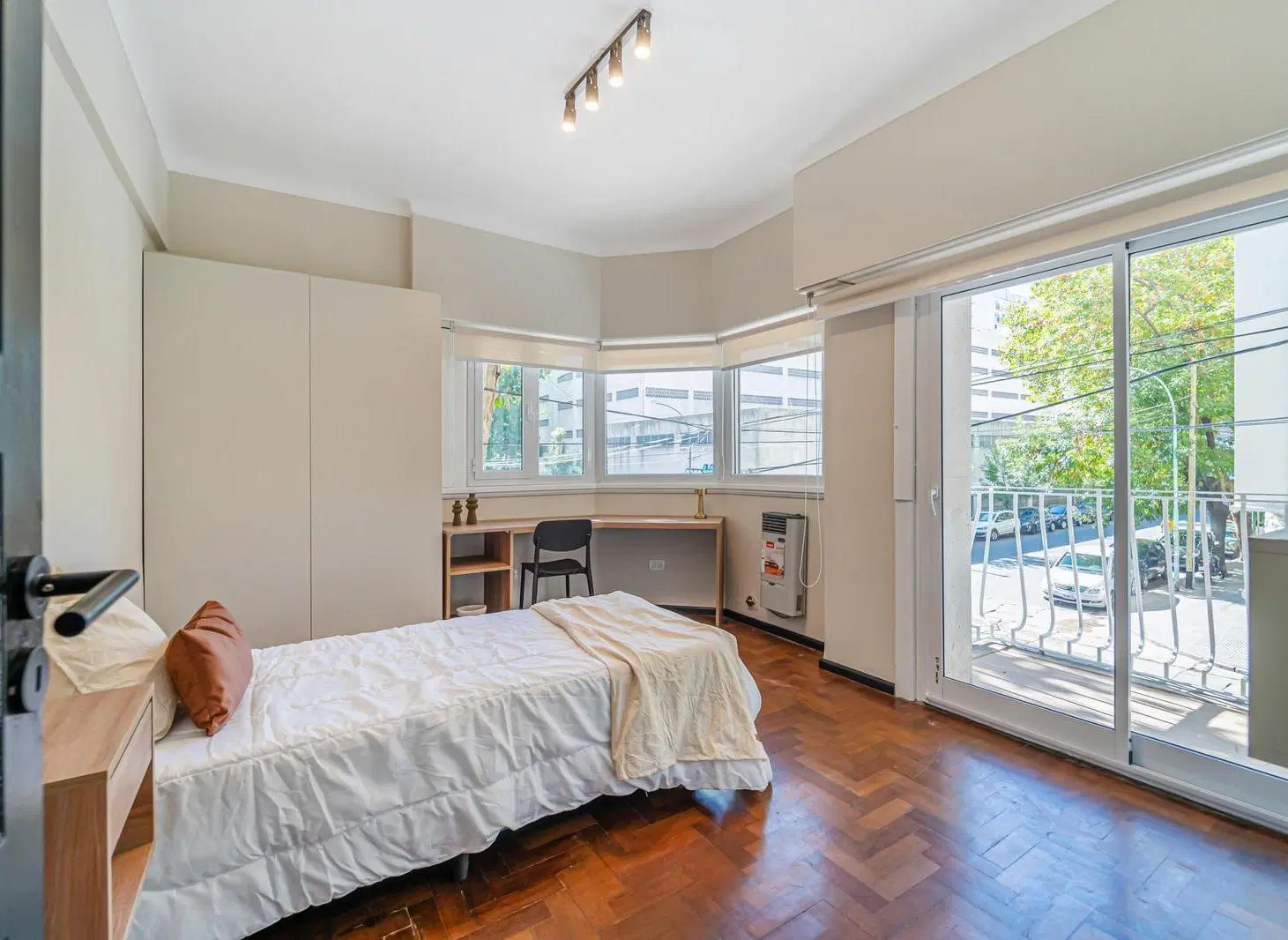 Venta. Departamento 3 amb. Plaza Mitre reciclado 3
