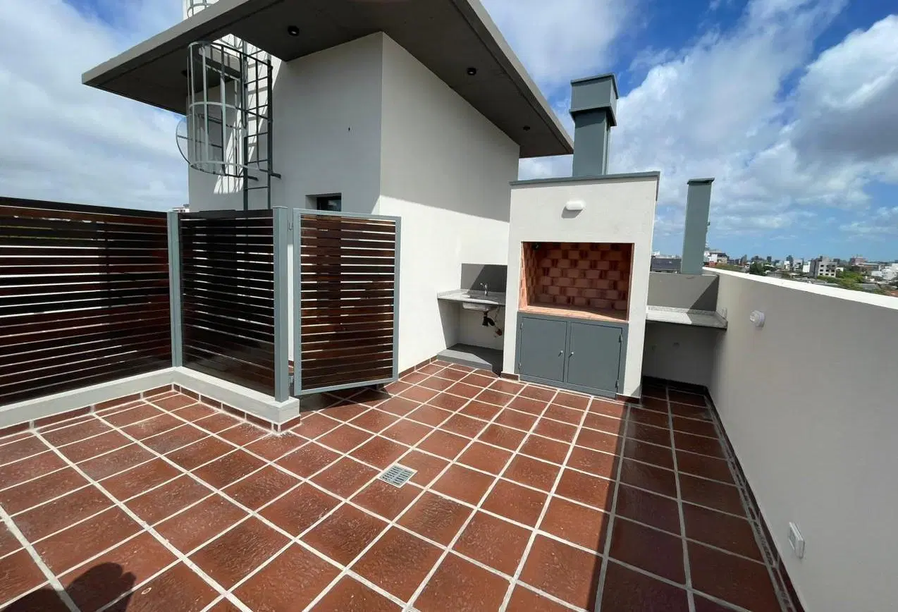 Piso 4 ambientes Venta Guemes 1