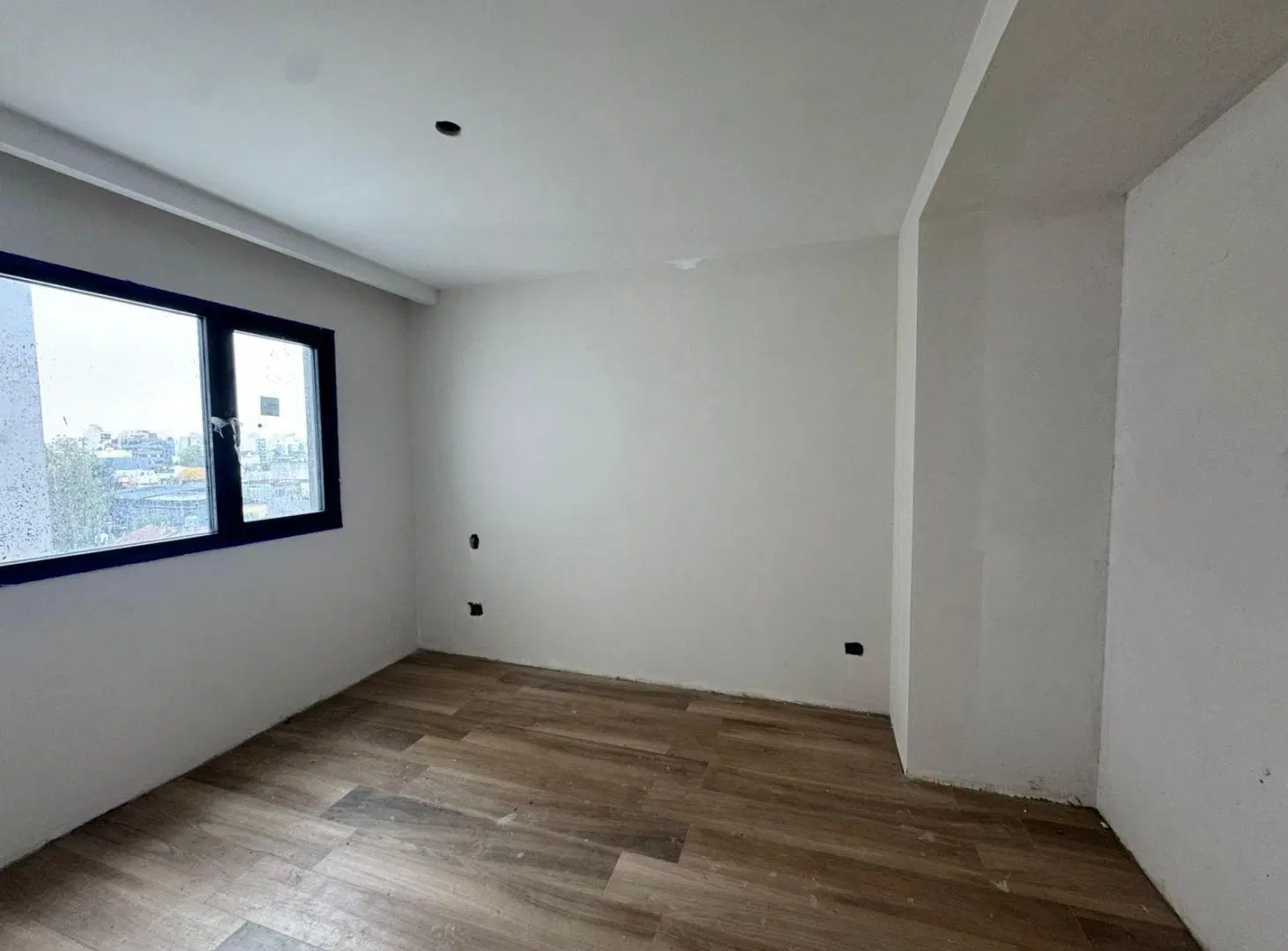 Venta Departamento 2 ambientes con cochera Zona Chauvín 5