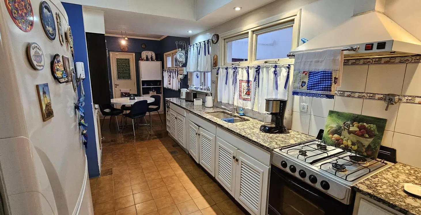 Venta. Semi piso 4 ambientes. Plaza Mitre 3
