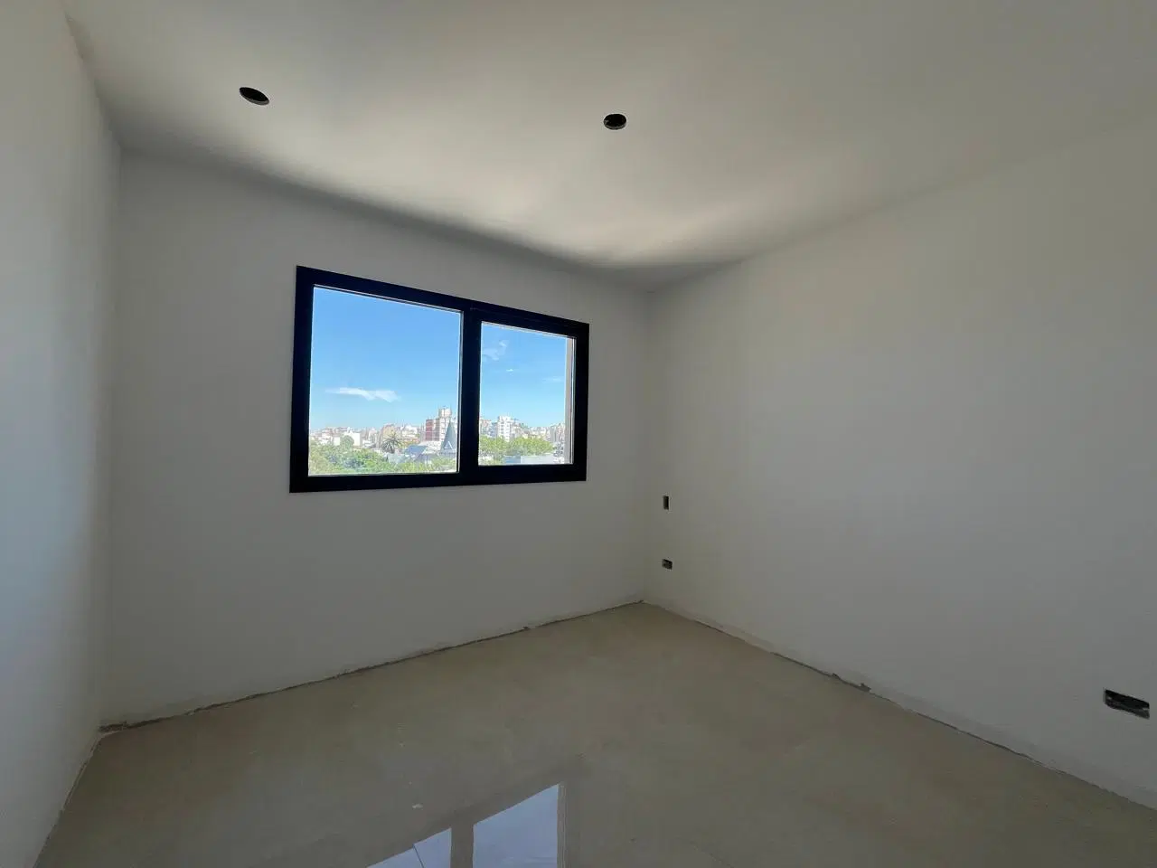 Venta. 2 ambientes. Zona Güemes 2