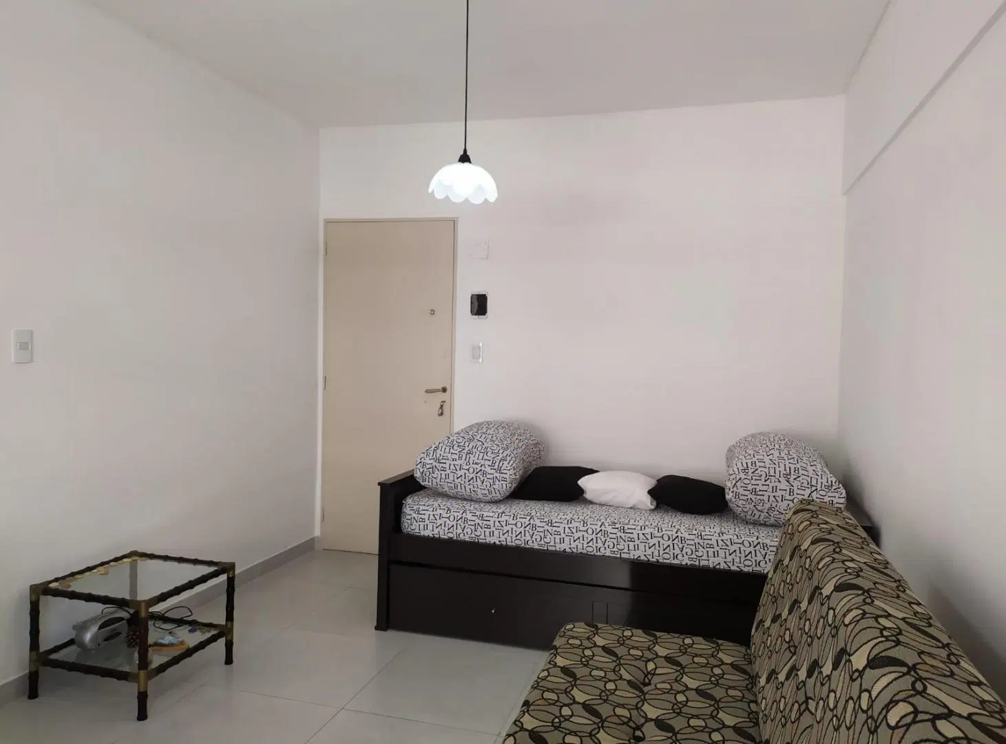 Departamento 1 amb a la calle con balcón saliente 5
