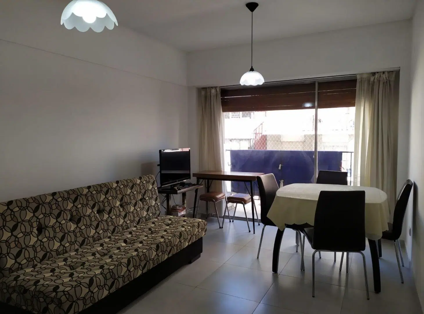 Departamento 1 amb a la calle con balcón saliente 4