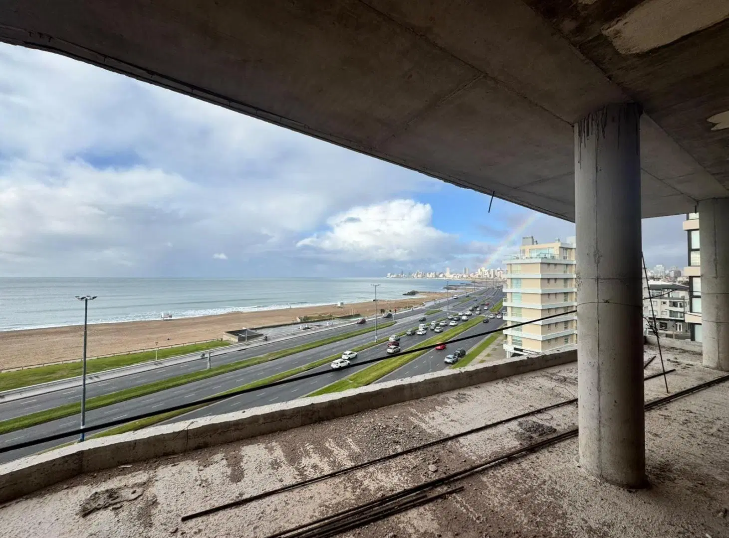 Venta. Semi piso en construcción. Parque Luro 8
