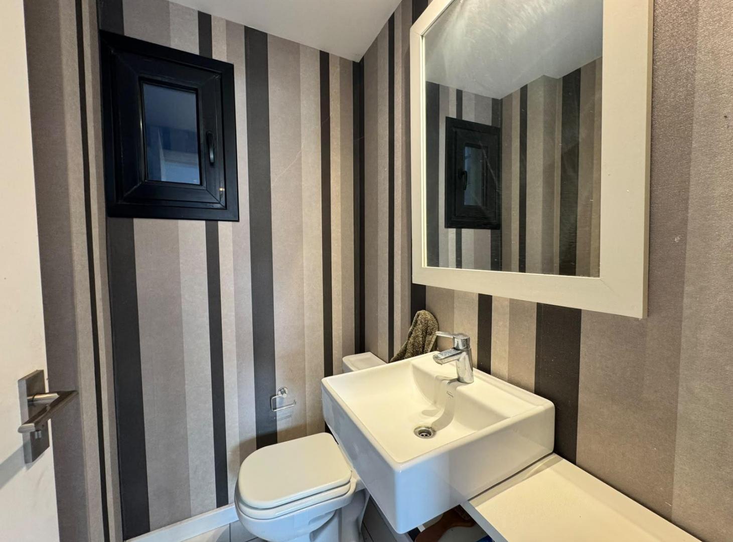 Foto de Venta. Semipiso 4 ambientes. Cochera. Güemes, imagen 4