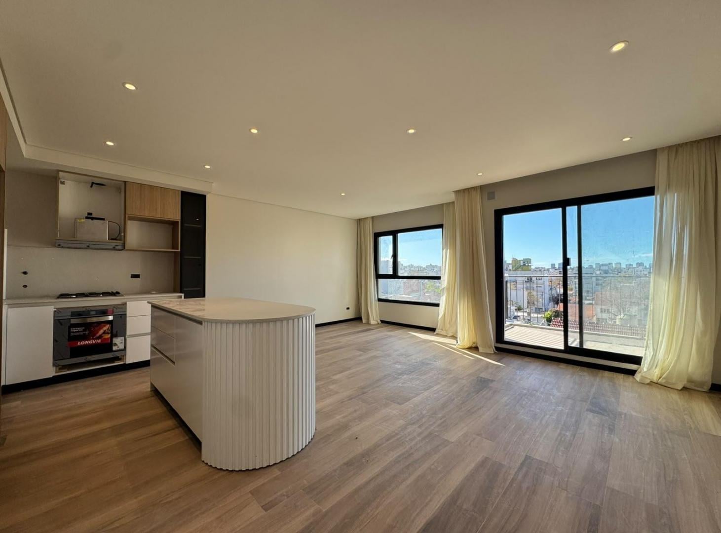 Foto de Venta. Departamento 2 amb. Zona Chauvín, imagen 1