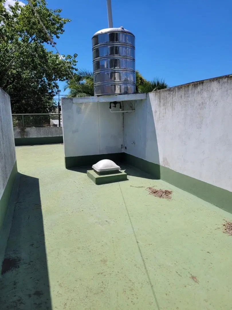 Alquiler casa con cochera y patio-Ituzaingó norte 3