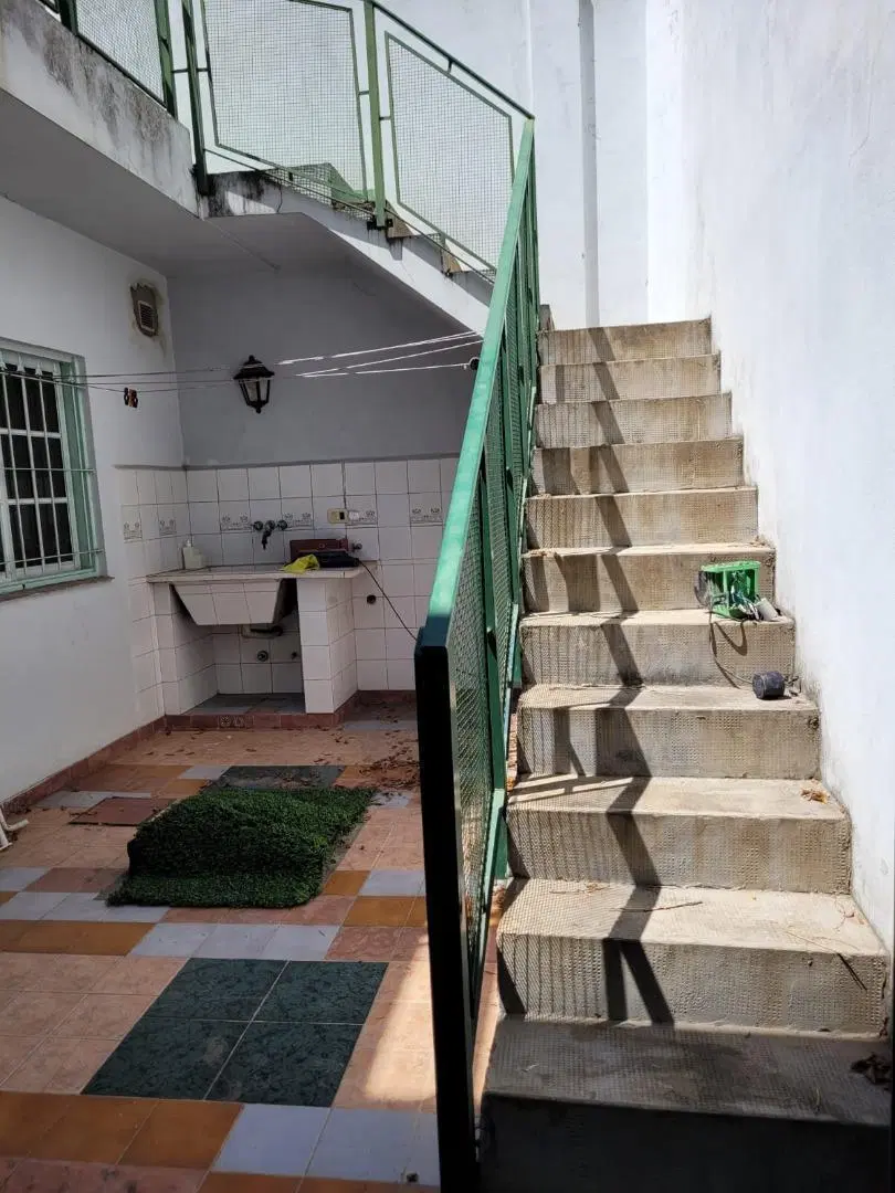 Alquiler casa con cochera y patio-Ituzaingó norte 4