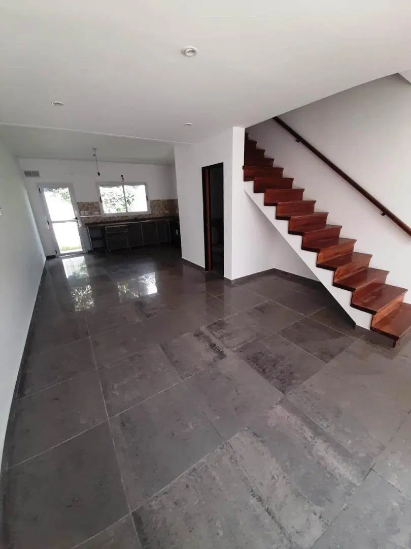 Alquiler dúplex 3 ambientes en complejo Ituzaingó 2