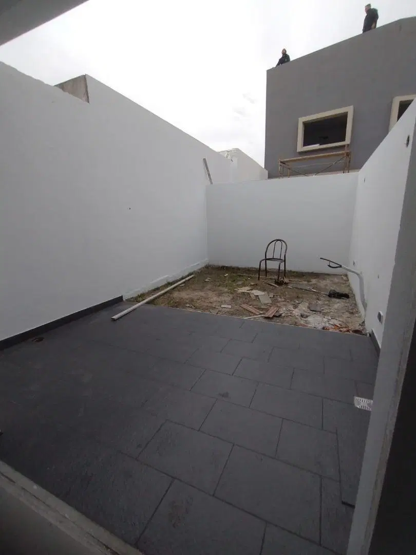 VENTA DUPLEX EN COMPLEJO   EN  CASTELAR SUR 8