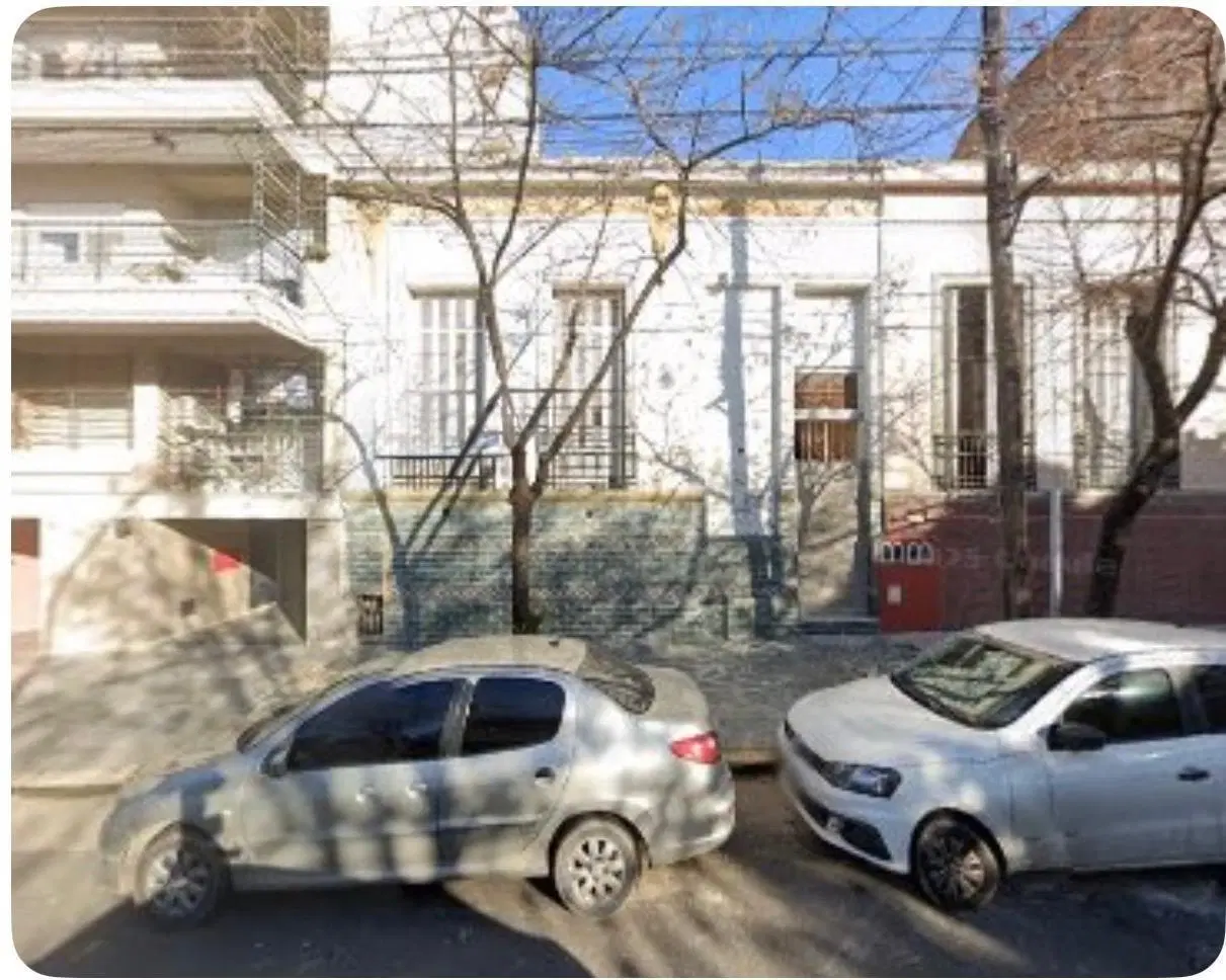 Venta de Casa  de 7 ambientes o mas en Parque Chacabuco 3