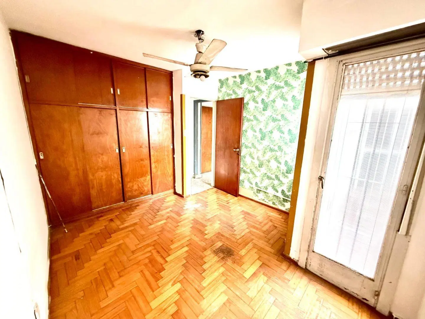 Venta de Local / casa , lote 360m2 en Parque Avellaneda 5