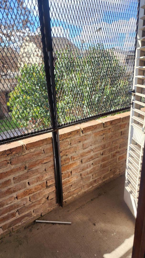 Foto de CASA EN VENTA MAS DE 5 AMB- CASTELAR NORTE, imagen 5