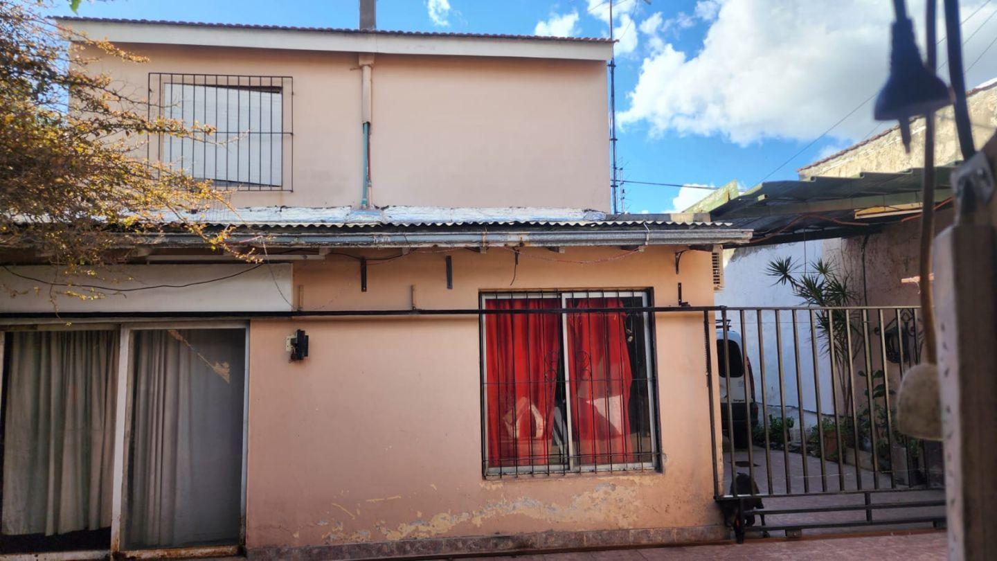 Foto de CASA EN VENTA MAS DE 5 AMB- CASTELAR NORTE, imagen 2