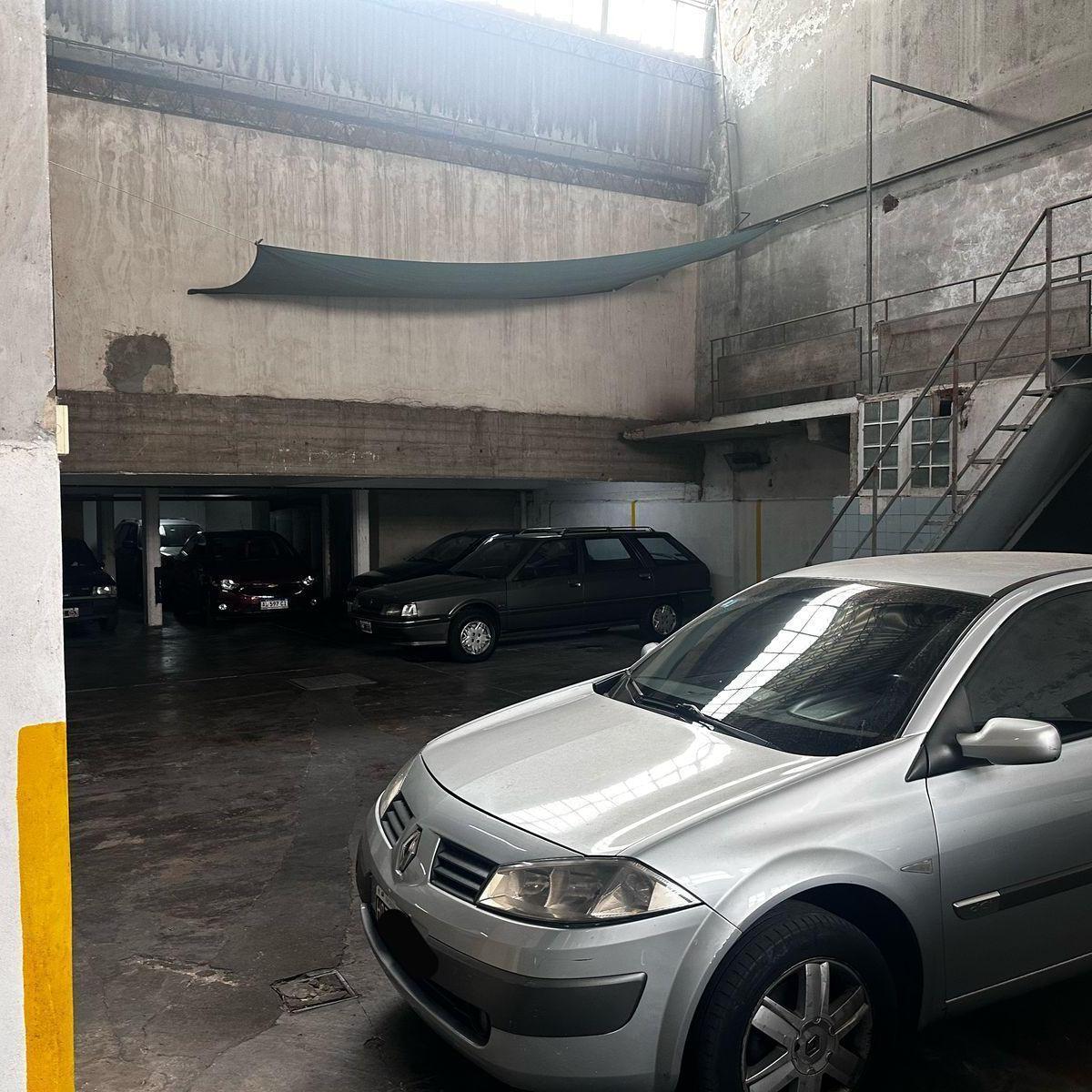 24 Cocheras en Block y Dpto Monoambiente - Oportunidad 3