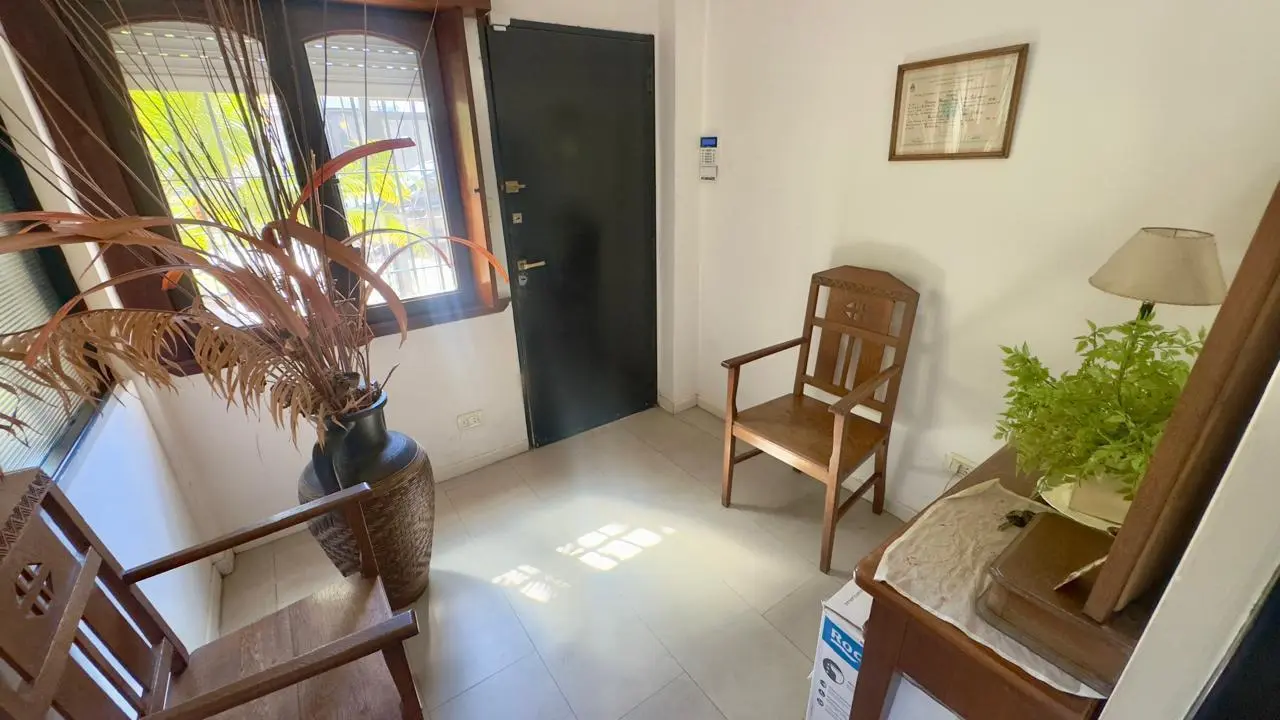 Casa estilo industrial en Villa Adelina 2
