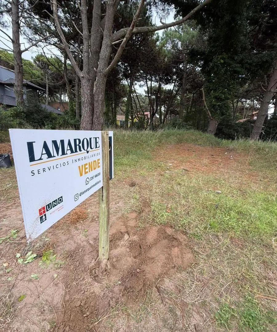 Lote en barrio Lasalle muy cerca del mar. Pinamar Norte. Sobre Av del Libertador 5