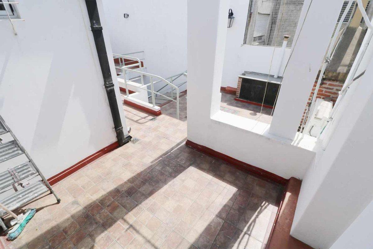 Venta Hermosa Casa 5 Amb. V. Pueyrredón 3