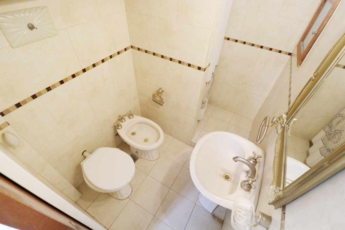 Venta Hermosa Casa 5 Amb. V. Pueyrredón 4