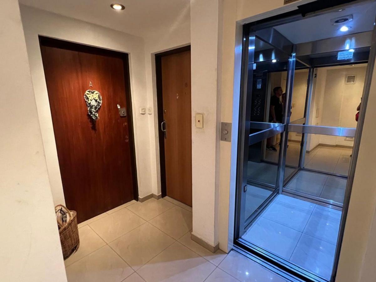Venta Monoambiente con Balcon Todo Luz Floresta 3