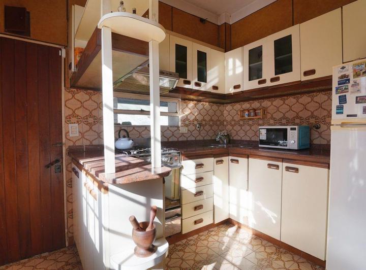 VENTA CASA 5 AMBIENTES COCHERA PATIO Y TERRAZA 5