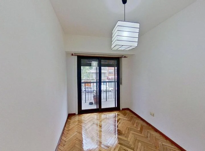 Alquiler departamento 3 Amb c/dep, patio y balcón. 3