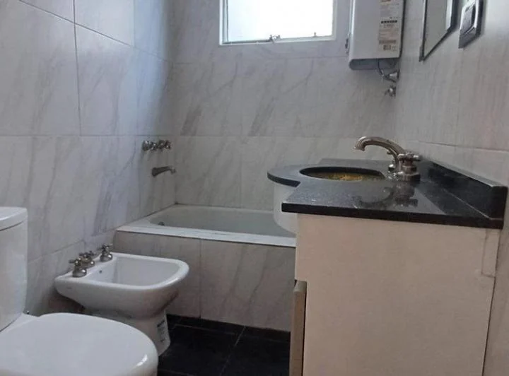 ALQUILER DEPTO 3 AMBIENTES CABALLITO ZONA P.GOYENA 3