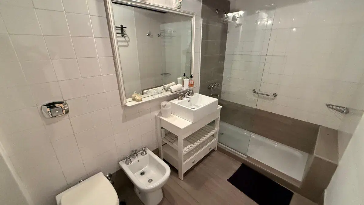 Alquiler 2 ambientes con muebles Arenales Recoleta 4