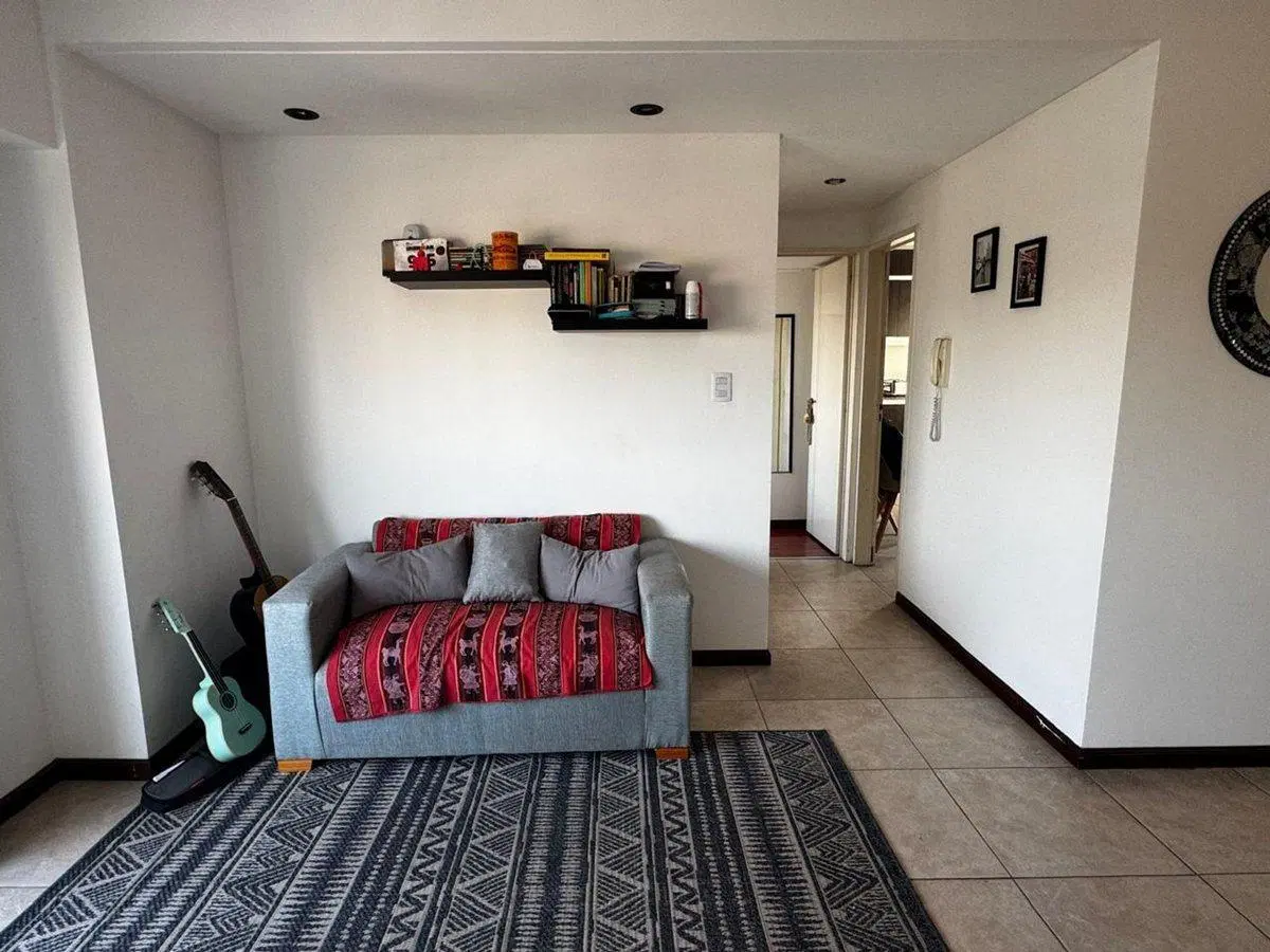 Venta depto 2 ambientes con cochera - Saenz Peña 2