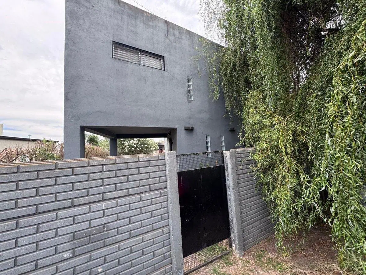 VENTA CASA 3 AMBIENTES EN LOTE DE 380 m2 5