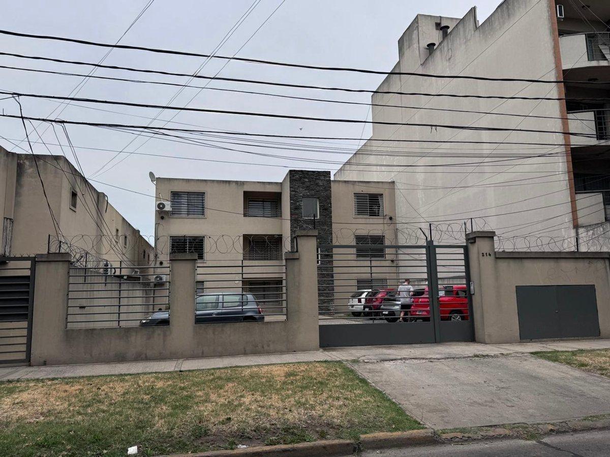 VENTA 2 AMBIENTES C/ COCHERA CENTRO MORENO IMPECAB