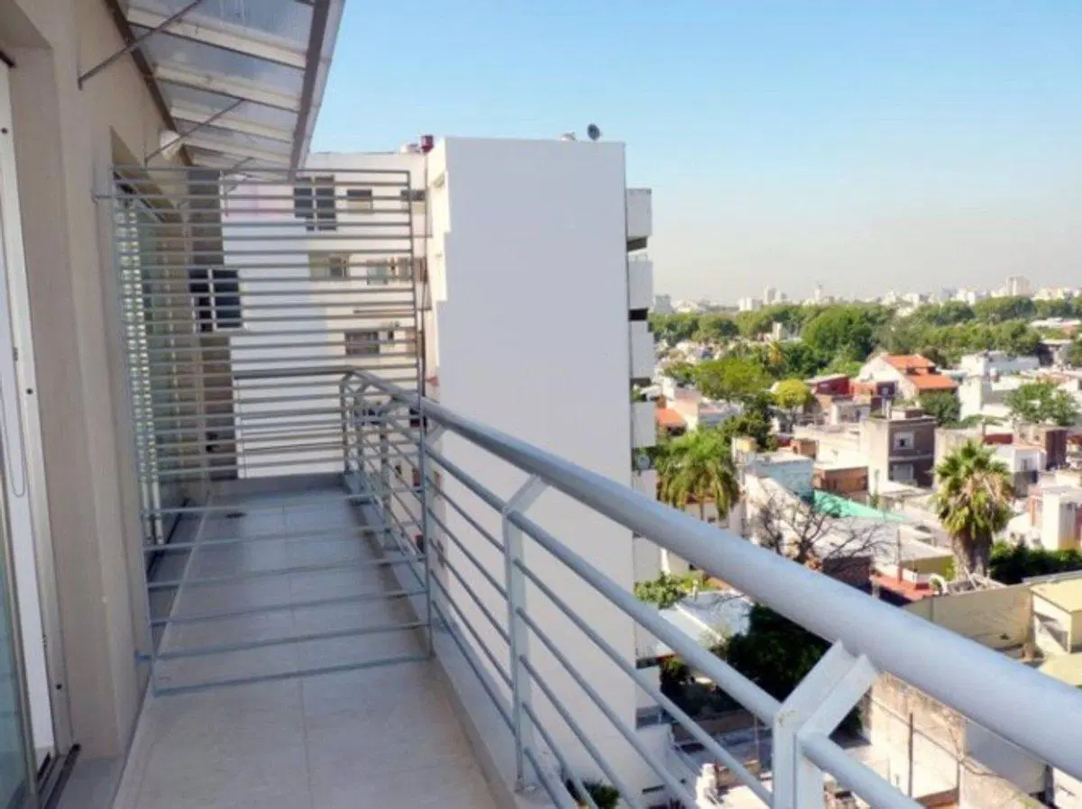 EN VENTA MONOAMBIENTE CON BALCÓN - COGLHAN 2