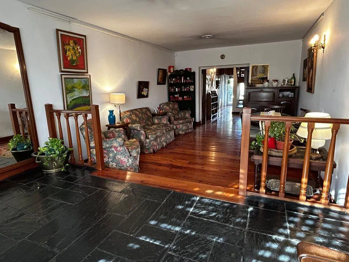 VENTA CASA 4 AMB PARQUE PILETA PARRILLA CASTELAR 4