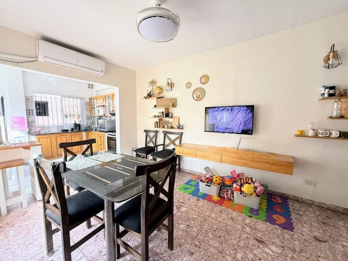 VENTA CASA CON JARDIN CIUDADELA 3