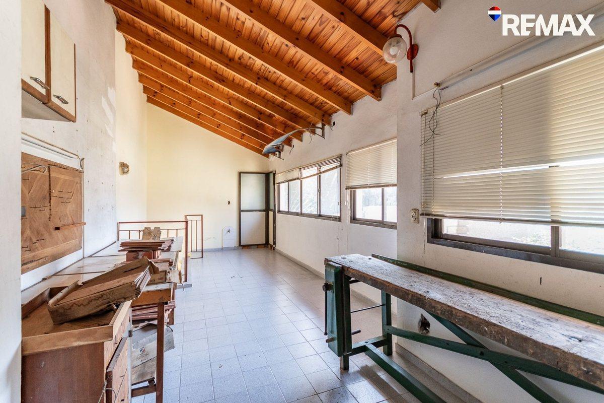 VENTA CASA 4 AMBIENTES VALENTIN ALSINA ASCENSOR