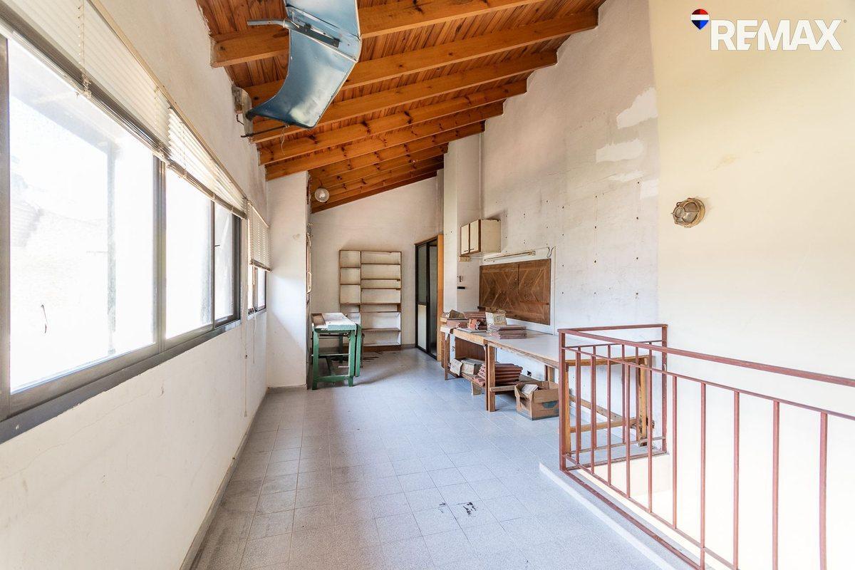 VENTA CASA 4 AMBIENTES VALENTIN ALSINA ASCENSOR