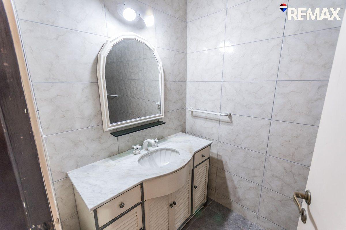 VENTA CASA 4 AMBIENTES VALENTIN ALSINA ASCENSOR