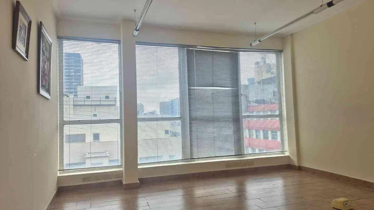 OPORTUNIDAD OFICINA EN ALQUILER - MICROCENTRO 4