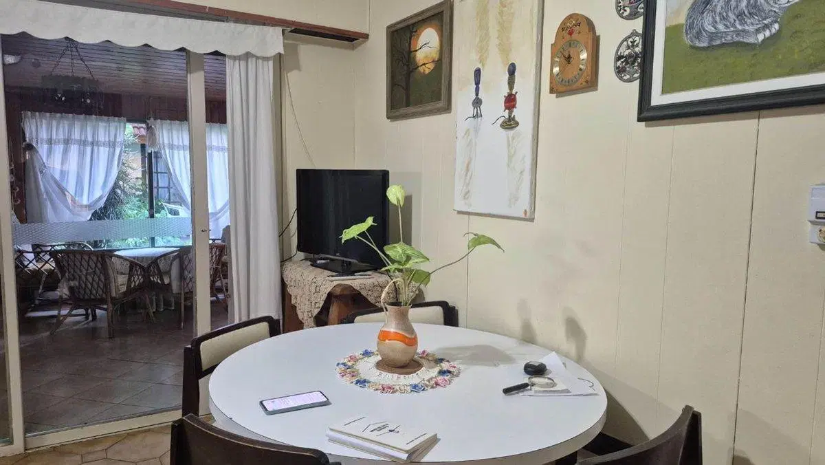 Casa Doble en Villa Adelina cochera  y parrilla 4