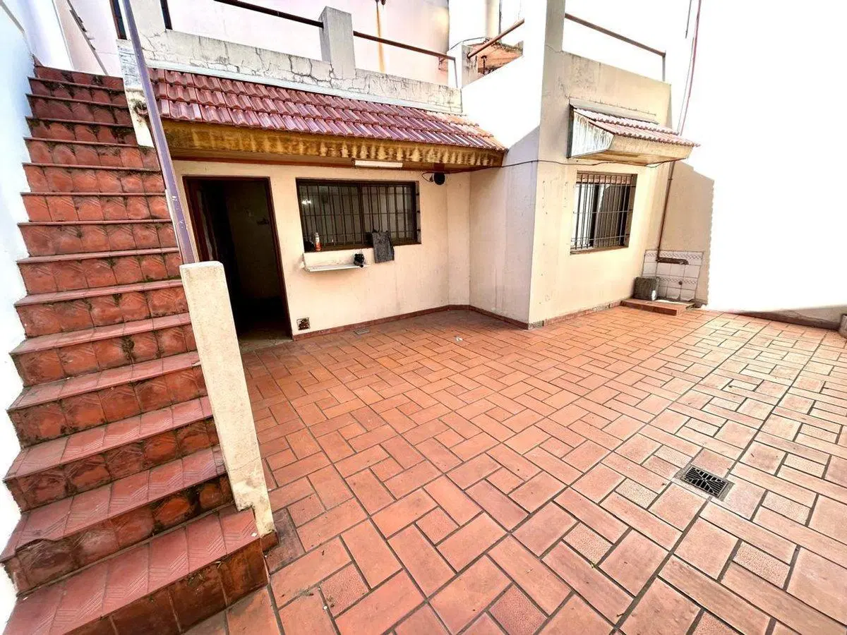 VENTA CASA PQUE. AVELLANEDA COCHERA PATIO TERRAZA 3