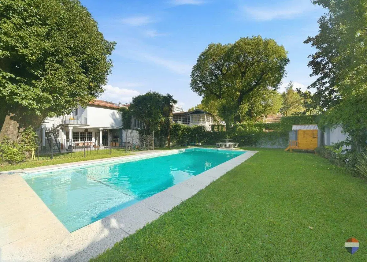 Casa venta Belgano 5mb+escrit, coch, jardín pileta 5