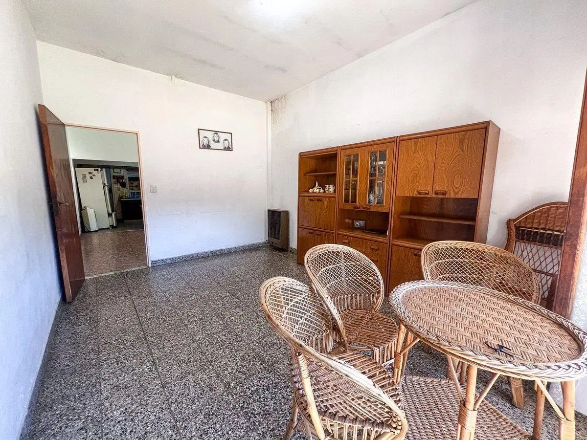 EN VENTA CASA 4 AMB EN V. LUZURIAGA 4