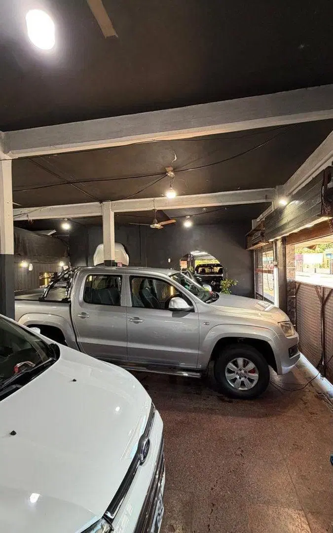 EN VENTA LOCAL COMERCIAL 180M² - CASEROS 2