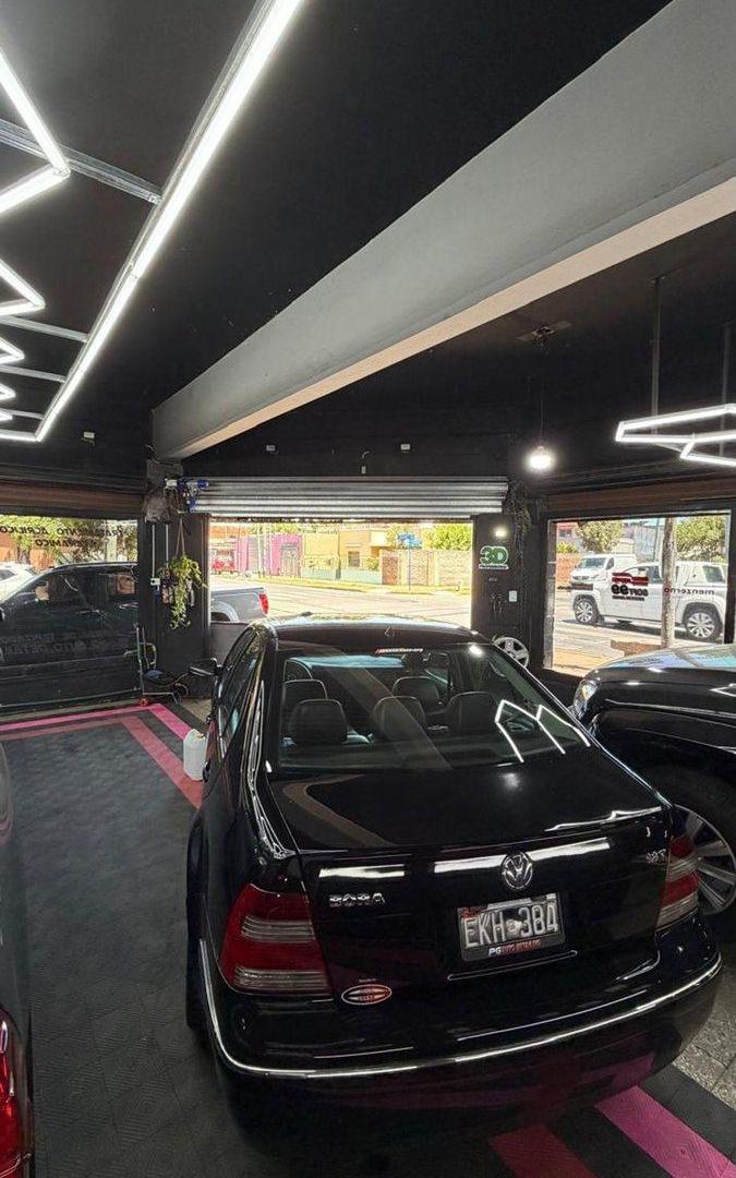 EN VENTA LOCAL COMERCIAL 180M² - CASEROS