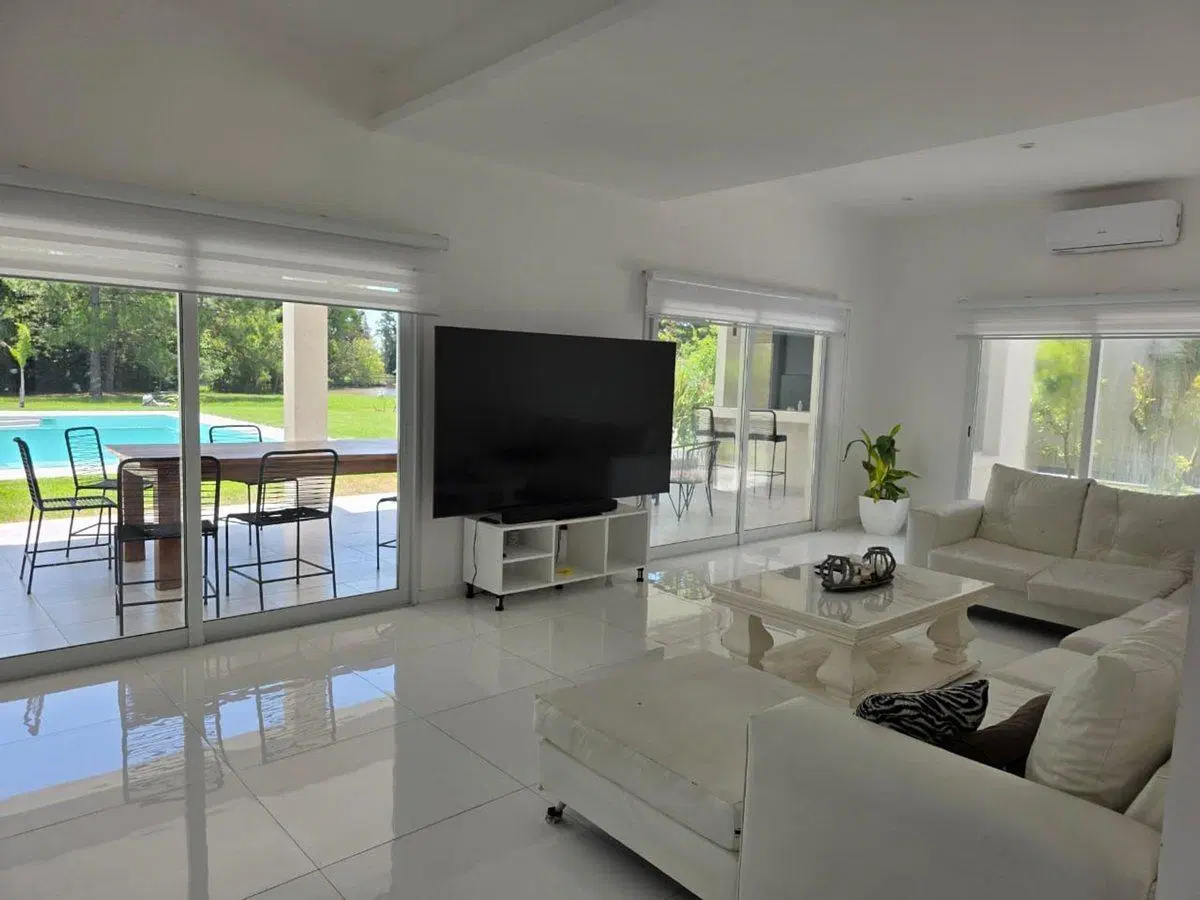 VENTA CASA 6 AMB BARRIO LAS CASUARINAS DEL PILAR 4