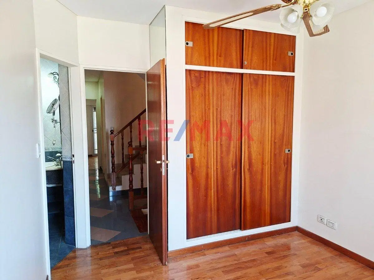 VENTA DUPLEX  CON JARDIN COCHERA  - P. AVELLANEDA 4