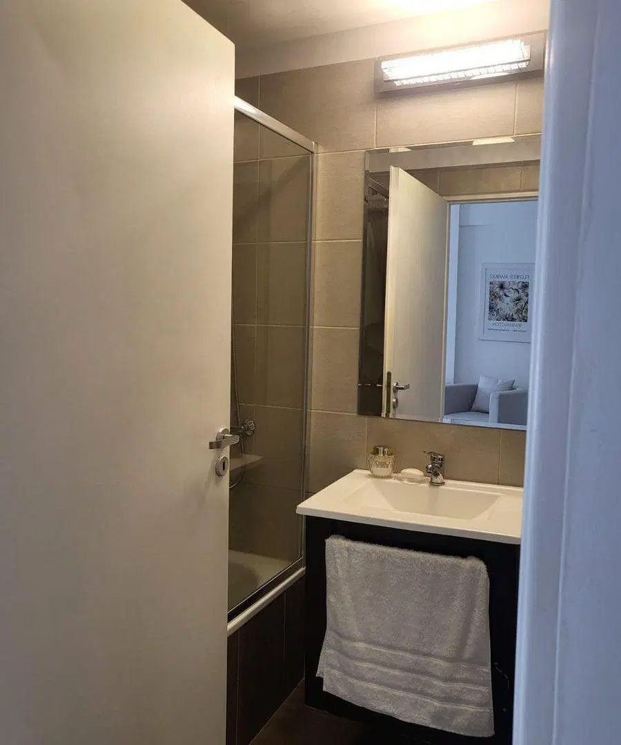EN VENTA MONOAMBIENTE - FLORESTA 5