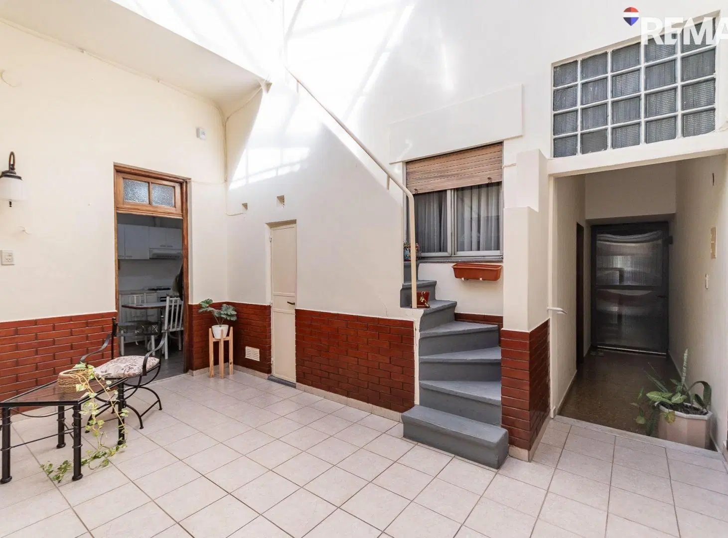 VENTA PH 4 AMBIENTES C/TERRAZA Y PATIO PIÑEYRO 3