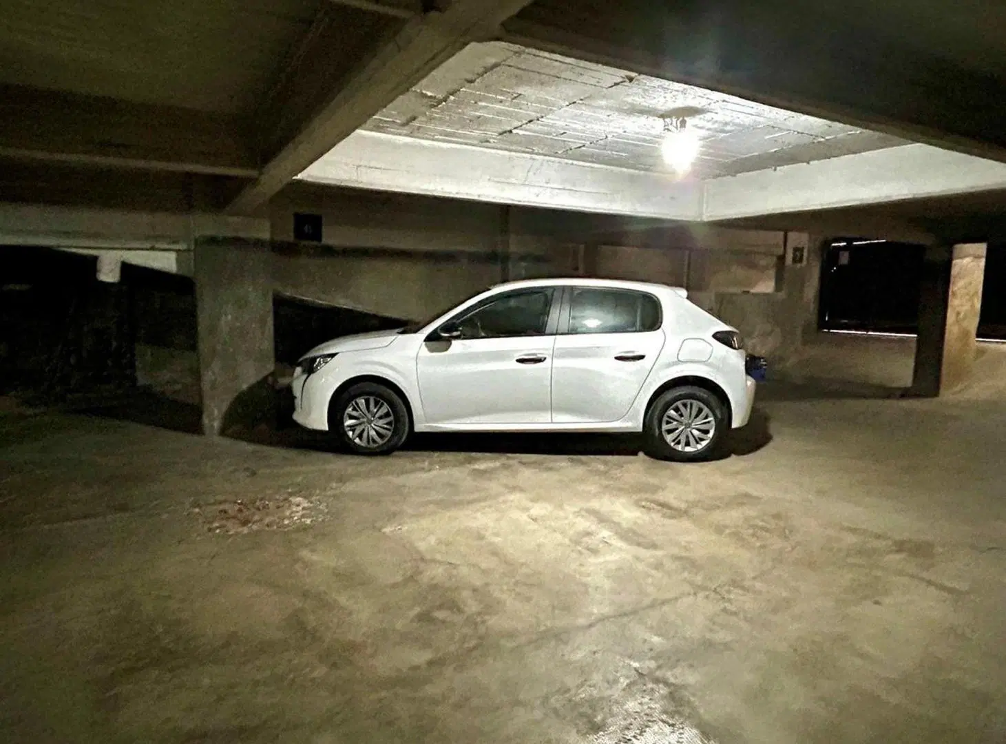 VENTA COCHERA EN PB FIJA Y CUBIERTA MORON CENTRO 3